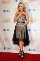 49991_celebrity-paradise.com-The_Elder-Carrie_Underwood_2010-01-06_-_36th_annual_People9s_Choice_Awards_4320_122_11lo.jpg