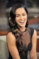 94570_Preppie_-_Megan_Fox_at_the_Late_Show_with_David_Letterman_-_June_25_2009_5132_122_427lo.jpg