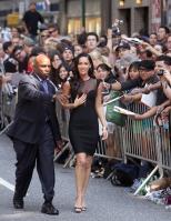 99062_Preppie_-_Megan_Fox_at_the_Late_Show_with_David_Letterman_-_June_25_2009_914_9251_122_97lo.jpg