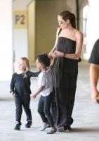 21341_Celebutopia-Angelina_Jolie_taking_daughters_to_a_kid_center_in_a_mall_in_LA-26_122_460lo.JPG
