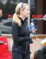 58925_reese_witherspoon_leaving_a_spin_class-009_122_438lo.jpg