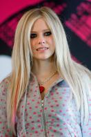 99439_Avril_Lavigne_The_Best_Damn_Thing_News_Conferende_in_Hong_Kong_10_122_875lo.jpg