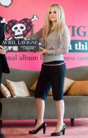 99536_Avril_Lavigne_The_Best_Damn_Thing_News_Conferende_in_Hong_Kong_11_122_862lo.jpg