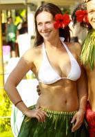 Jennifer Love Hewitt in hawaii bikini