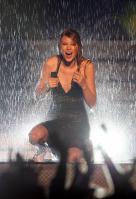 Taylor Swift wet on stage