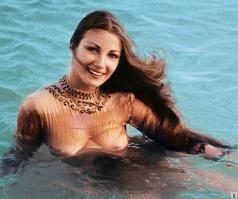 Jane Seymour nude in the sea