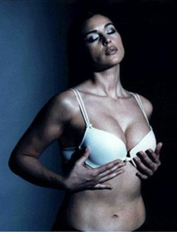 Please finish the sentence Monica Bellucci is