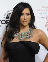 TZUKRDGFPH_Kim_Kardashian_40_Gabrielles_Angel_Foundation_Angel_Ball_2010_-_Oct_21_14_.jpg