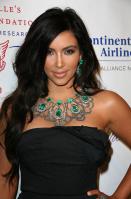 X7XXG26MAV_Kim_Kardashian_40_Gabrielles_Angel_Foundation_Angel_Ball_2010_-_Oct_21_27_.jpg