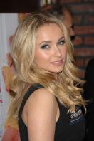 90547_celeb-city.org_Hayden_Panettiere_party_at_Hyde_02-21-2008_001_123_38lo.jpg