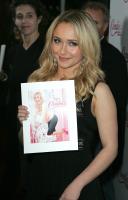 90588_celeb-city.org_Hayden_Panettiere_party_at_Hyde_02-21-2008_023_123_1144lo.jpg