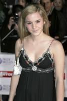 96644_Emma_Watson_-_2007_Pride_of_Britain_Awards_-_9th_Oct_017_122_642lo.jpg
