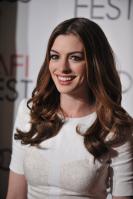 89320_s_ah_love_and_other_drugs_opening_night_gala_afi_fest_20101104_78_122_135lo.jpg