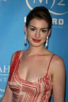 Anne Hathaway nice neckline