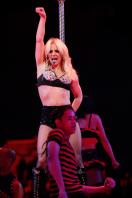28562686_s_Starring_Britney_Spears_Performance_03-03-2009_004_123.jpg