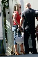86847_Britney_Spears_High_Heels_and_Tight_Jeans_4_122_208lo.jpg