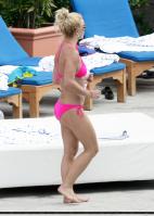 K09G8IDPCG_UTB_PoolsideSev_Part2_33_.jpg