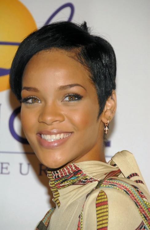 94769_Rihanna_538_122_180lo.jpg