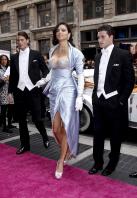 00897_s_al_reveals_victorias_secret_2_million_bombshell_fantasy_bra_in_nyc_20101020_20_123_340lo.jpg