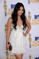 04523_VanessaHudgens_2010MTVMovieAwards_6thJune_028_122_55lo.jpg