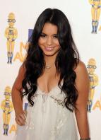 04632_VanessaHudgens_2010MTVMovieAwards_6thJune_036_122_223lo.jpg