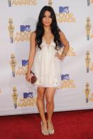 05144_VanessaHudgens_2010MTVMovieAwards_6thJune_002_122_528lo.jpg