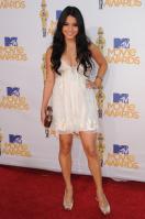 05162_VanessaHudgens_2010MTVMovieAwards_6thJune_004_122_133lo.jpg