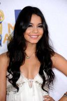 06607_VanessaHudgens_2010MTVMovieAwards_6thJune_043_122_384lo.jpg