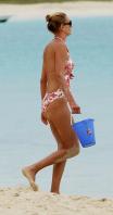 02946_Celebutopia_Uma_Thurman_on_holiday_in_the_Caribbean_28_122_543lo.jpg