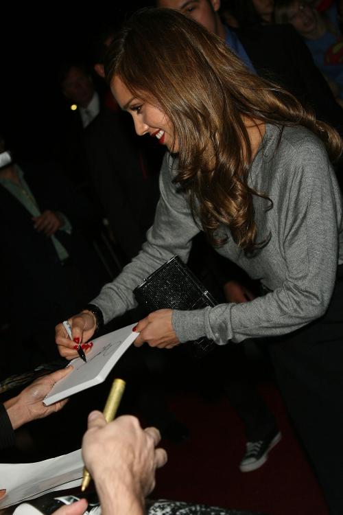 38621_jessica_alba_ff4_7__122_948lo.jpg