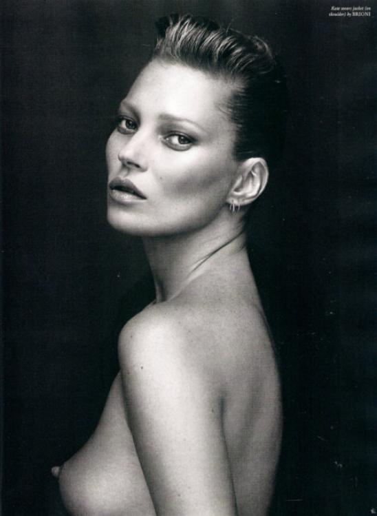 513629697_katemoss003_123_200lo.JPG