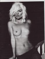 Kate Moss boobs BW picture
