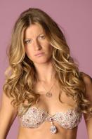 88996_Gisele_Bundchen_jb_21_122_429lo.jpg