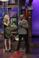 21223_CarrieUnderwood_tonight_show_18_122_522lo.jpg