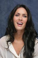 006420885_UploadedByKurupt_Megan_Fox_Transformers_press_conference_portraits_by_Munawar_Hosain_17_122_461lo.jpg