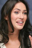 063948173_UploadedByKurupt_Megan_Fox_Transformers_press_conference_portraits_by_Munawar_Hosain_05_122_529lo.jpg