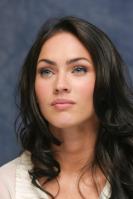 064111117_UploadedByKurupt_Megan_Fox_Transformers_press_conference_portraits_by_Munawar_Hosain_13_122_15lo.jpg