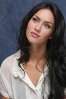 064179916_UploadedByKurupt_Megan_Fox_Transformers_press_conference_portraits_by_Munawar_Hosain_16_122_204lo.jpg