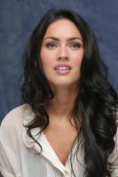 064227854_UploadedByKurupt_Megan_Fox_Transformers_press_conference_portraits_by_Munawar_Hosain_18_122_75lo.jpg