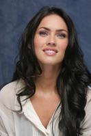 064243695_UploadedByKurupt_Megan_Fox_Transformers_press_conference_portraits_by_Munawar_Hosain_19_122_222lo.jpg