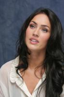 064269420_UploadedByKurupt_Megan_Fox_Transformers_press_conference_portraits_by_Munawar_Hosain_20_122_522lo.jpg