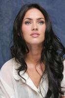 064325299_UploadedByKurupt_Megan_Fox_Transformers_press_conference_portraits_by_Munawar_Hosain_23_122_154lo.jpg