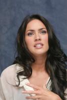 064398732_UploadedByKurupt_Megan_Fox_Transformers_press_conference_portraits_by_Munawar_Hosain_27_122_345lo.jpg