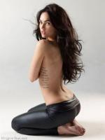 37199_Max_Vadukul_Megan-fox_net_8657_122_125lo.jpg