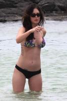 560766186_Kurupt_Megan_Fox_beach_in_Kona_Hawaii_June18_2011_06_122_900lo.jpg