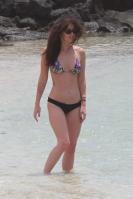 856081597_Kurupt_Megan_Fox_beach_in_Kona_Hawaii_June18_2011_14_122_22lo.jpg