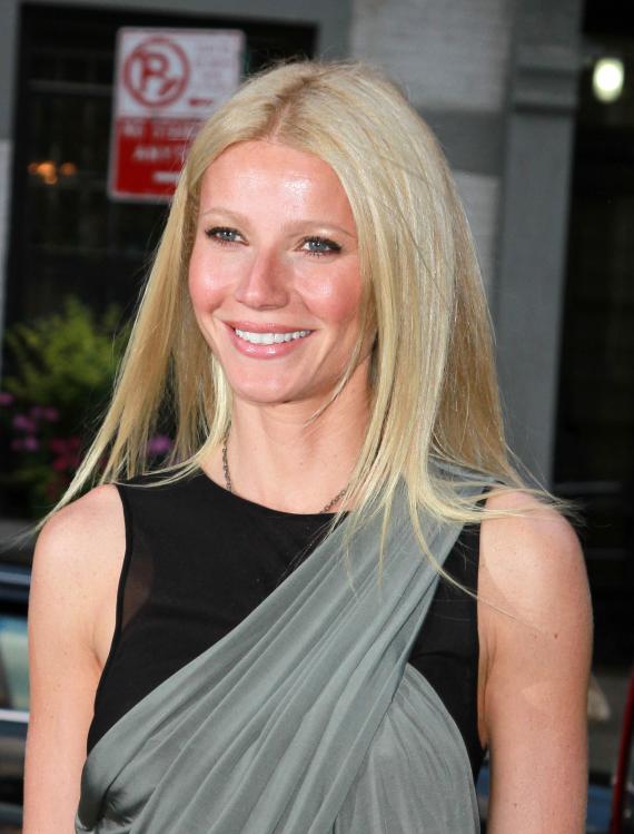 233830265_GwynethPaltrow008_122_469lo.jpg