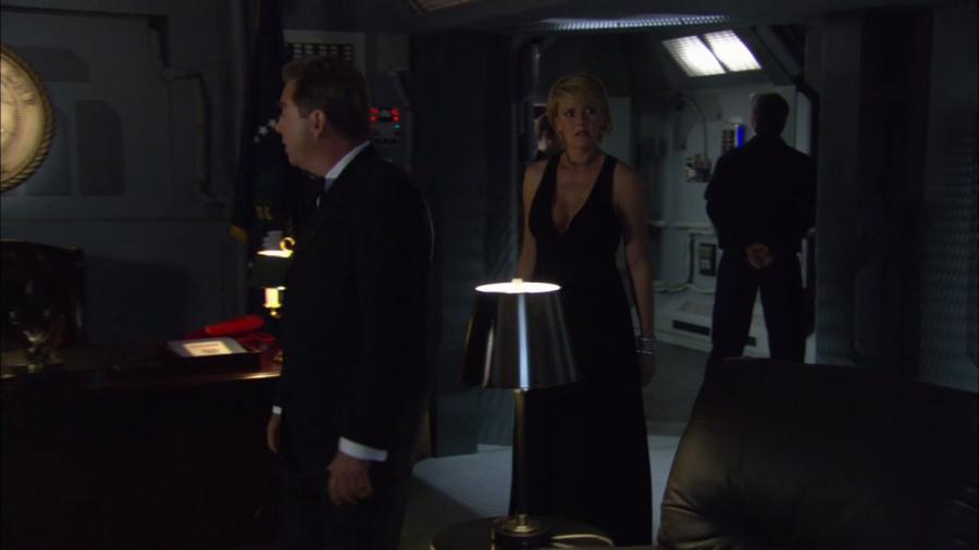 17466_Amanda.Tapping-Stargate.SG-1.10x13.The.Road.Not.Taken-07_122_487lo.jpg