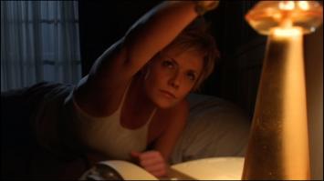 03784_Amanda.Tapping_Stargate.SG_1.06x05.Nightwalkers_02_122_587lo.jpg