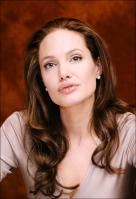 81110_Angelina_Jolie_7_122_575lo.jpg